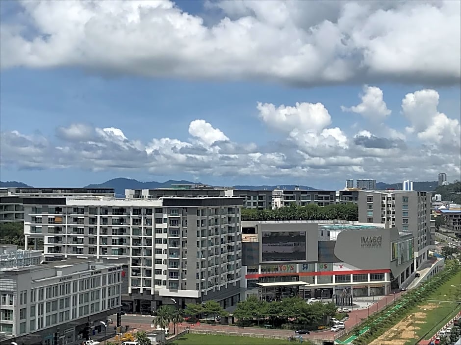 Sunset Seaview Vacation Condos @ Infinity Avenue