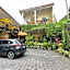 OYO Life 93398 Sudimoro Guest House Syariah