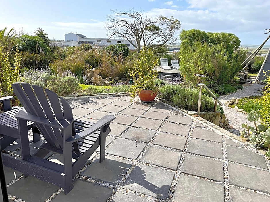 Farr Out Guest House