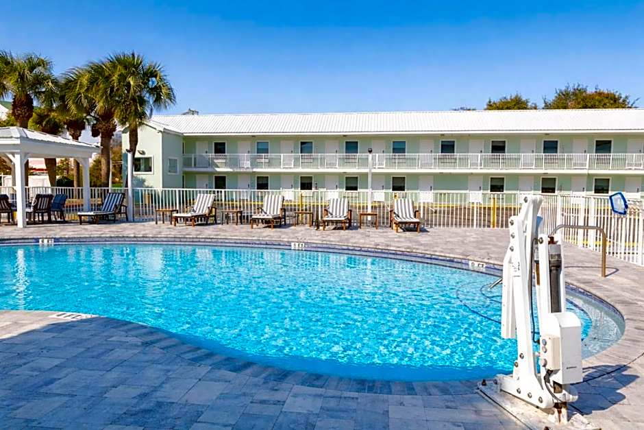 Destin Inn & Suites