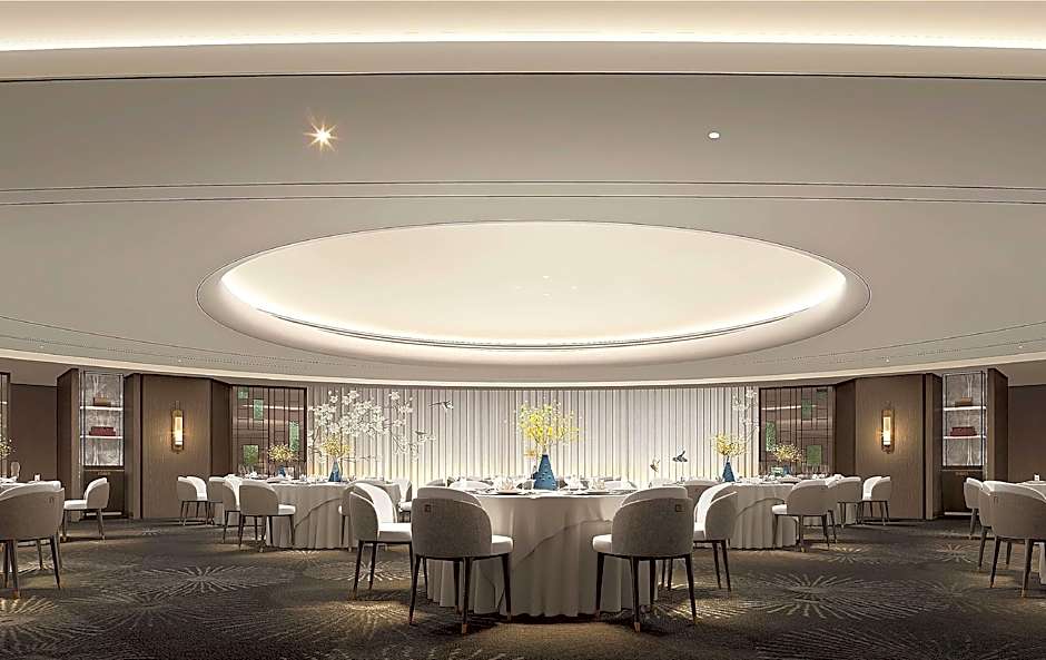 Yuexiu Hotel Guangzhou, Curio Collection by Hilton