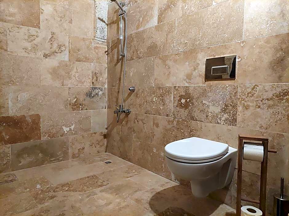 ARMEsos Cave Hotel