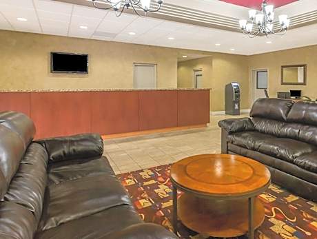 1 King Bed, Nonsmoking, Sofabed For One Person, Patio, Poolside, Microwave And Mini-refrigerator