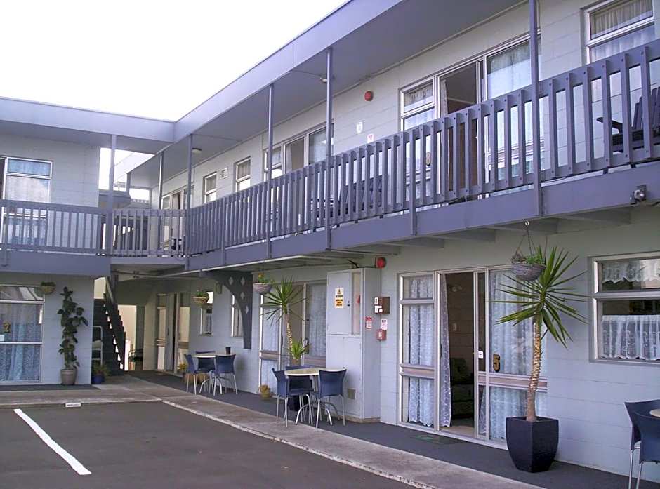 Broadway Motor Inn