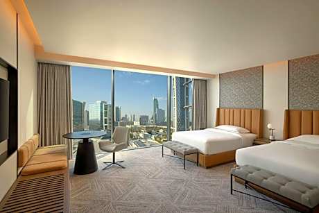 Club Queen, Club Lounge access, Guest Room, 2 Queen