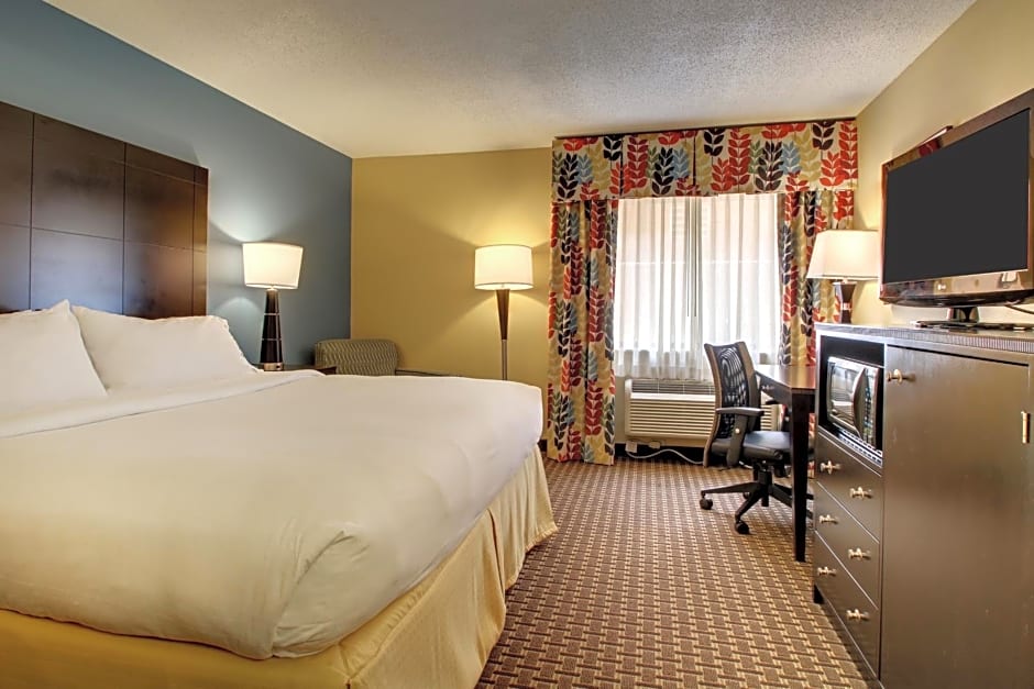Holiday Inn Express Hotel Fort Campbell-Oak Grove, an IHG Hotel