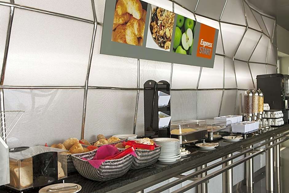 Holiday Inn Express Lisbon Alfragide By IHG