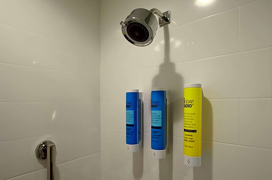 Tru by Hilton Meridian