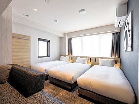Room Selected at Check-In 2 adult (No choice of bed preference)
