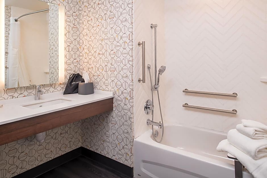 Holiday Inn Joplin, an IHG Hotel