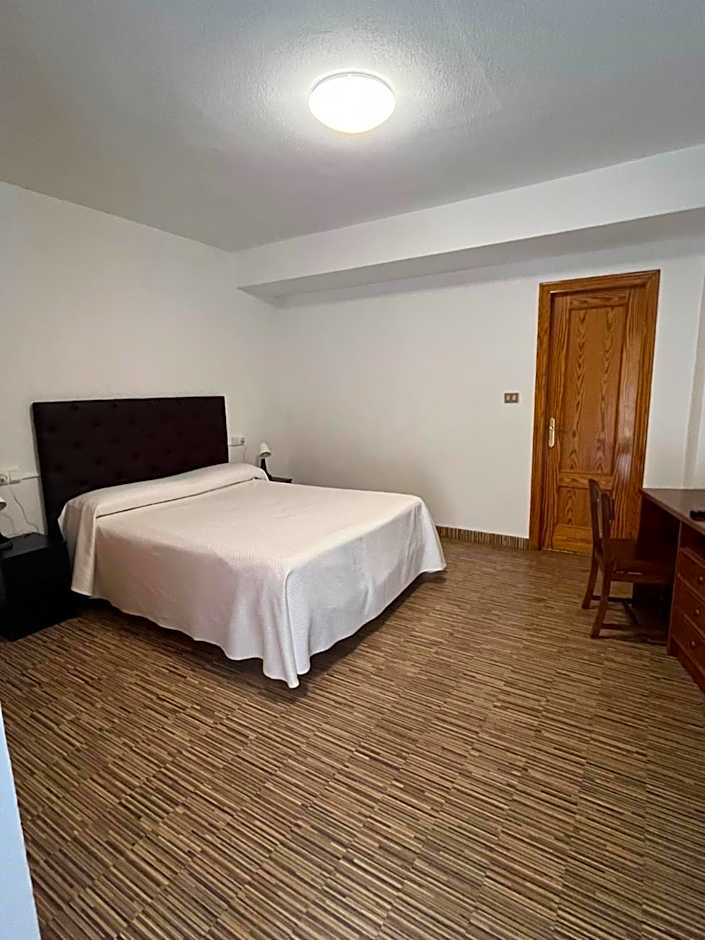 Photo 1 of 21 of 1 Double Bed or 2 Beds