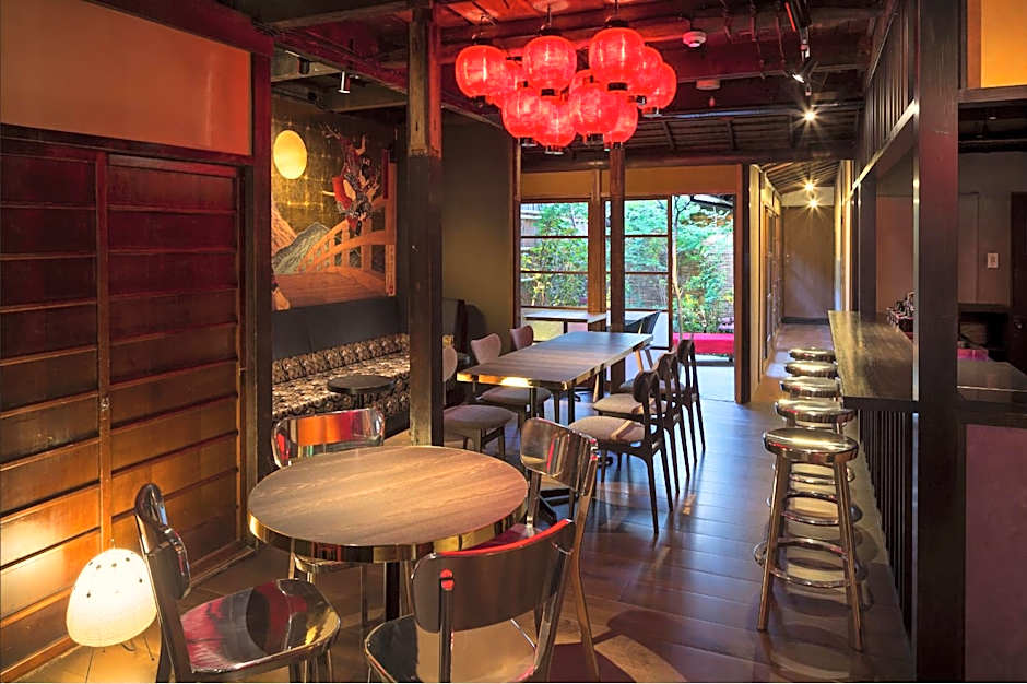 ダース旅館＆カフェ（Dozen-Ryokan＆Cafe）
