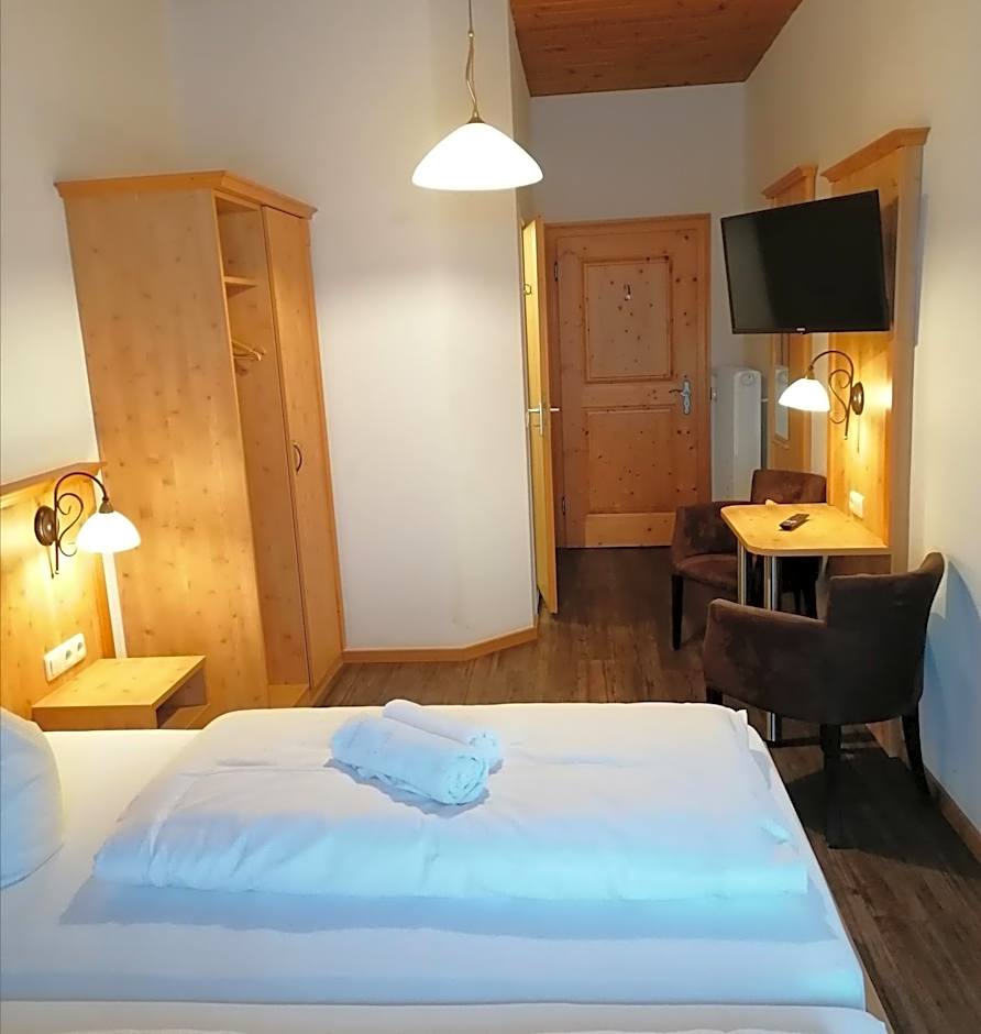 Gasthof Pension Altwirt