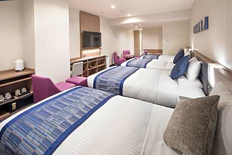 Standard Quadruple Room - Non-Smoking