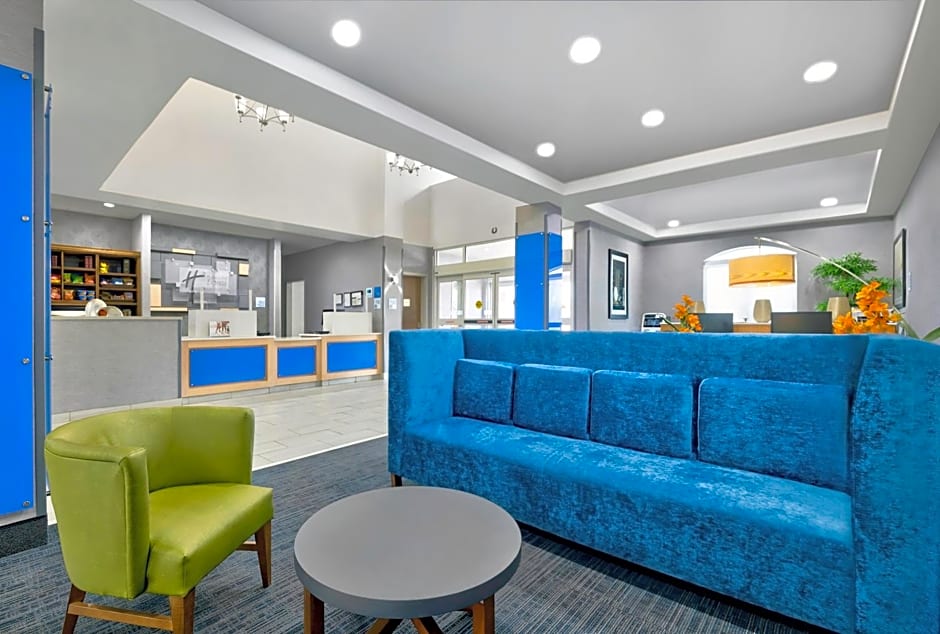 Holiday Inn Express Hotel & Suites Kansas City - Grandview By IHG