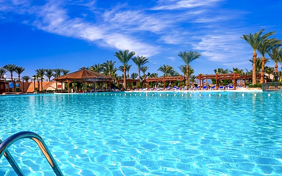 SUNRISE Riviera Resort