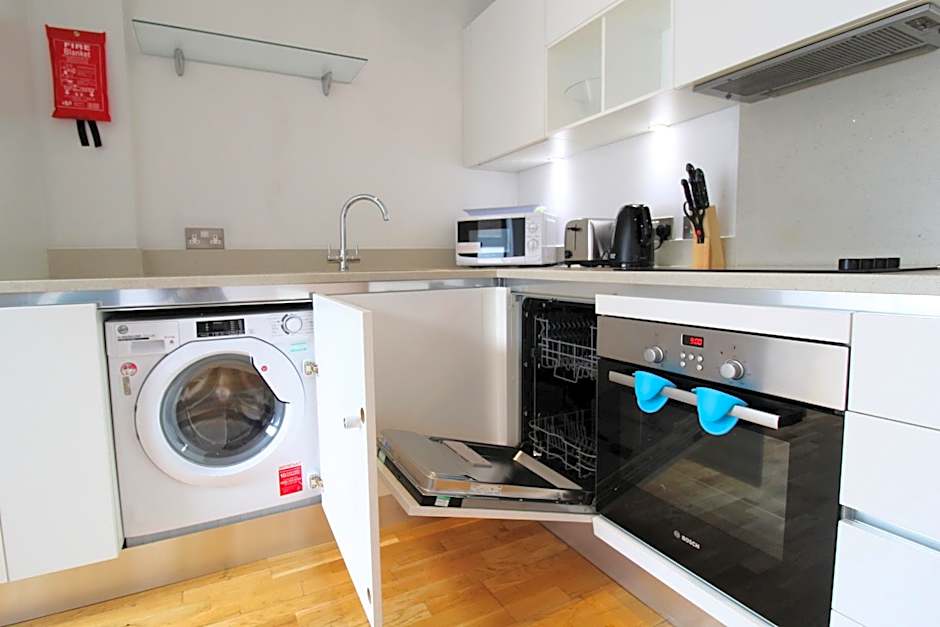 Tooley Street Apartments by Viridian Apartments