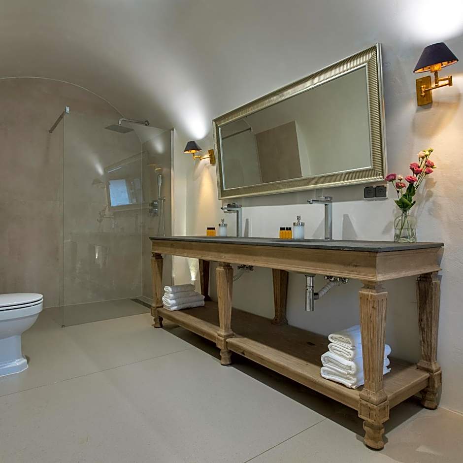 Zamek Sarny - Schloss Scharfeneck