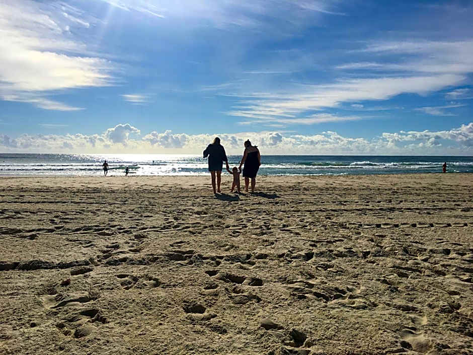 Burleigh Palms Holiday Apartments