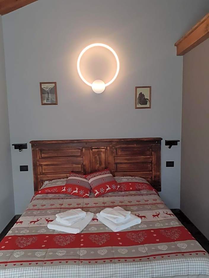 Photo 1 of 12 of Quadruple Room