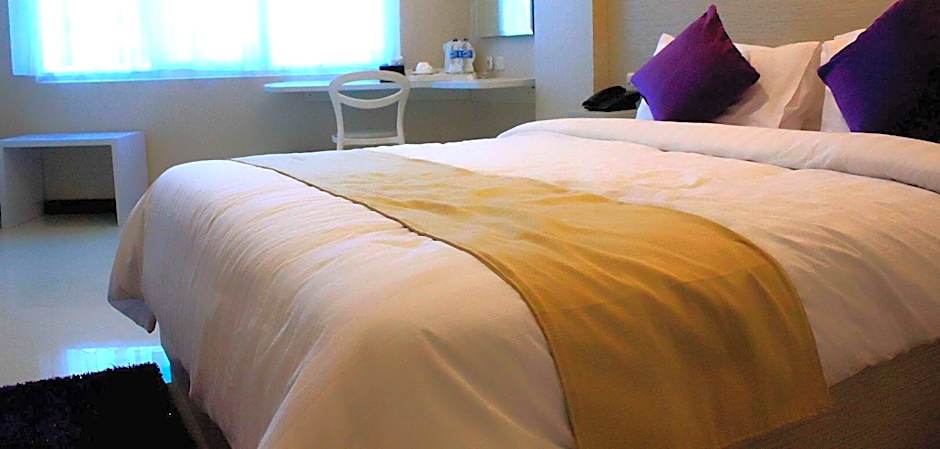 Marina Mamberamo Hotel