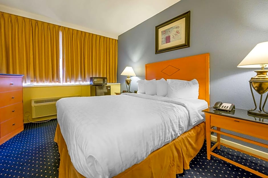 Days Inn & Suites by Wyndham Lebanon PA