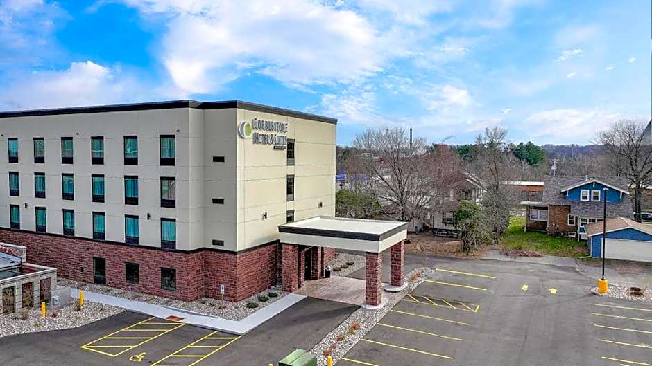 Cobblestone Hotel & Suites - Mosinee