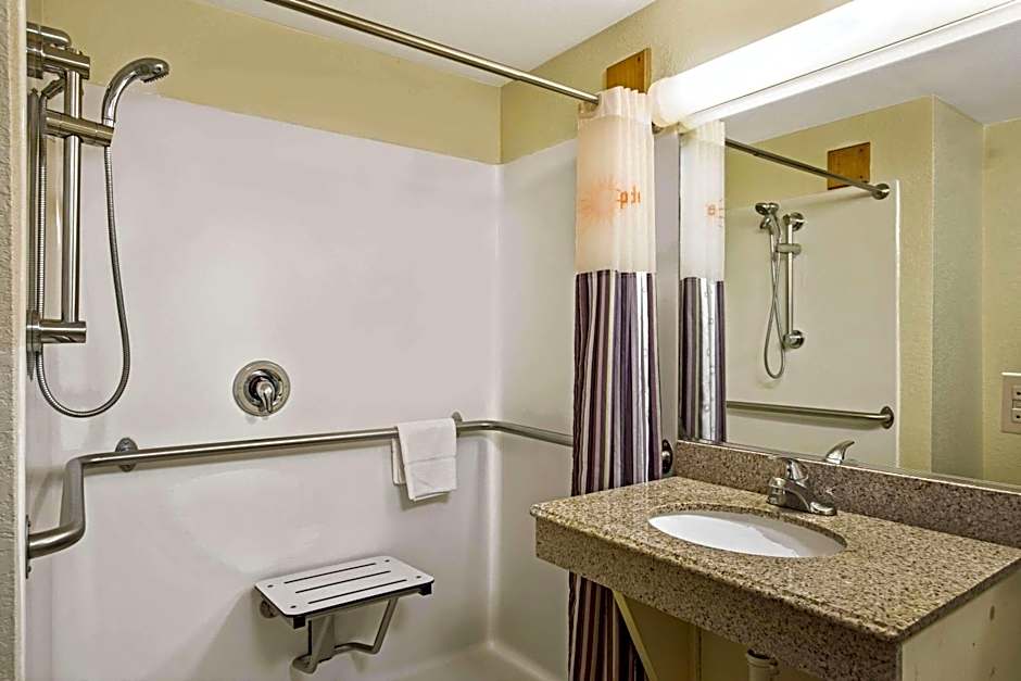 La Quinta Inn & Suites by Wyndham Salina