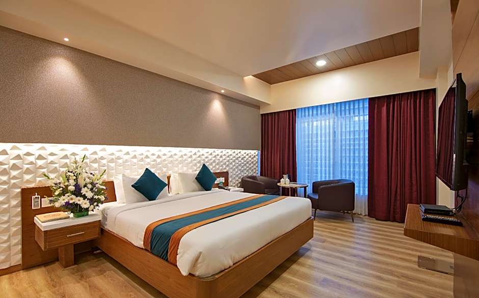 Photo 1 of 10 of Suite