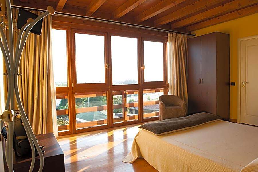 Hotel Fontana Santa