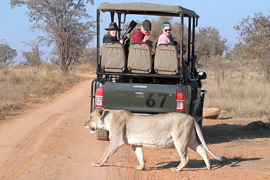 Inzalo Safari Lodge