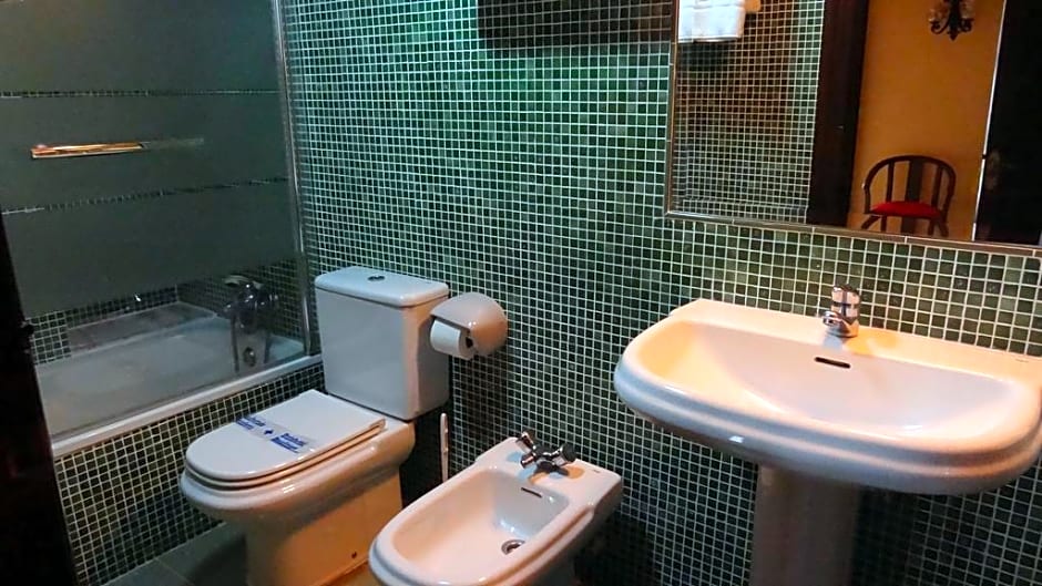 Hotel Intriago I & II