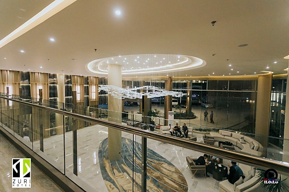 Zuri Hotel