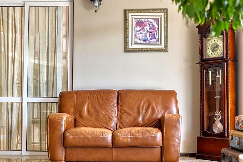 Alekta Hotel - Free Parking