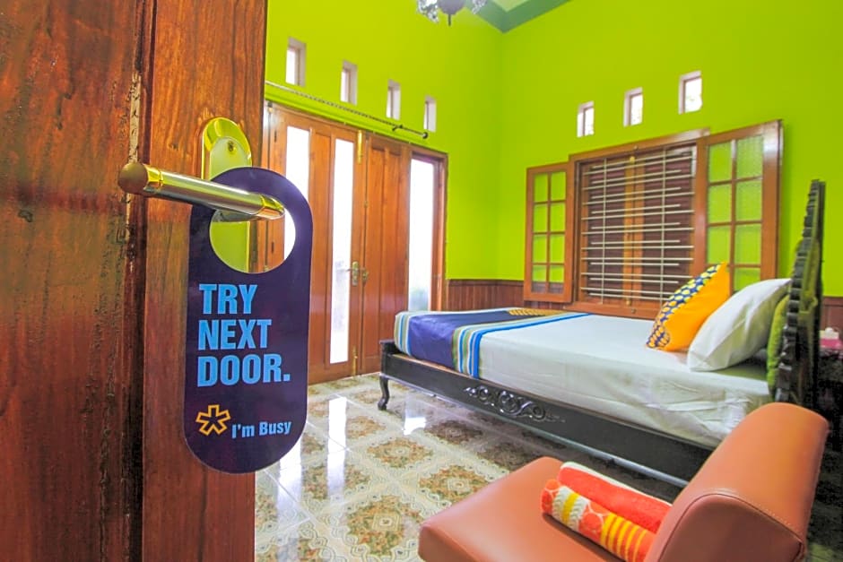 SPOT ON 2490 Griya Kencana Homestay