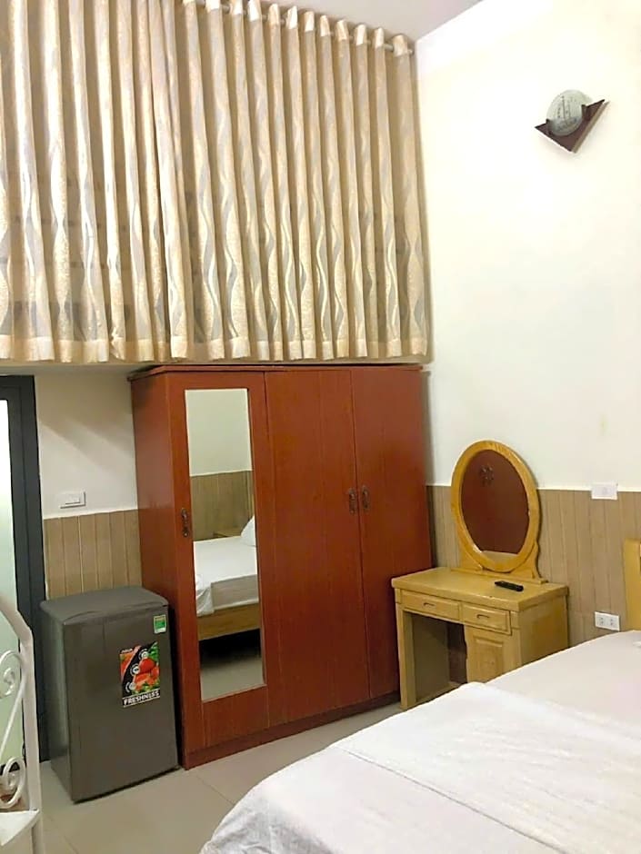 Khách sạn Thái Sơn