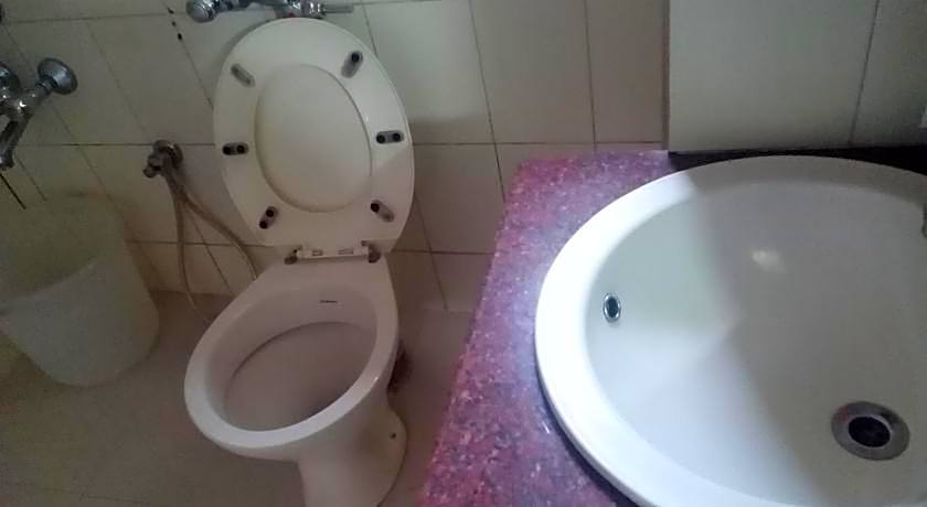 Hotel Preethi Palace