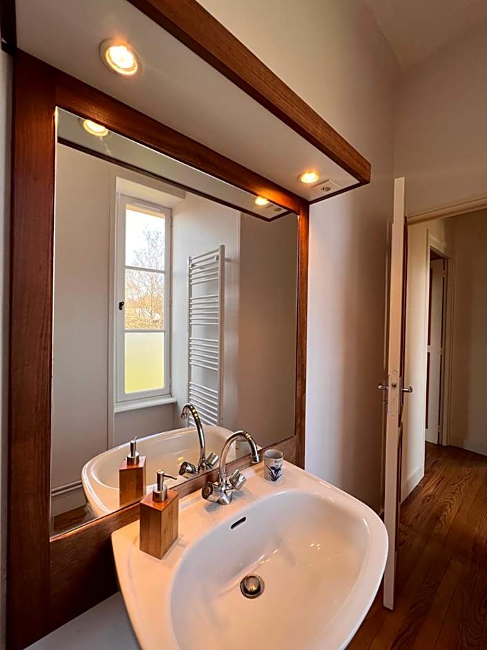 Les chambres d'Omaha Beach Etablissement avec deux chambres d'hôtes, petit-déjeuner compris fait-maison et produits locaux