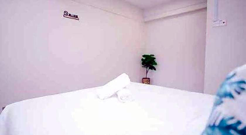 OYO 89874 Gs Golden Star Hotel
