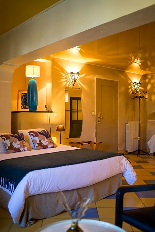 In Provence Hôtel - Expérience Atypique