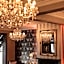 Hadley's Orient Hotel