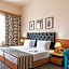 Lotus Family Hotel - Free Parking