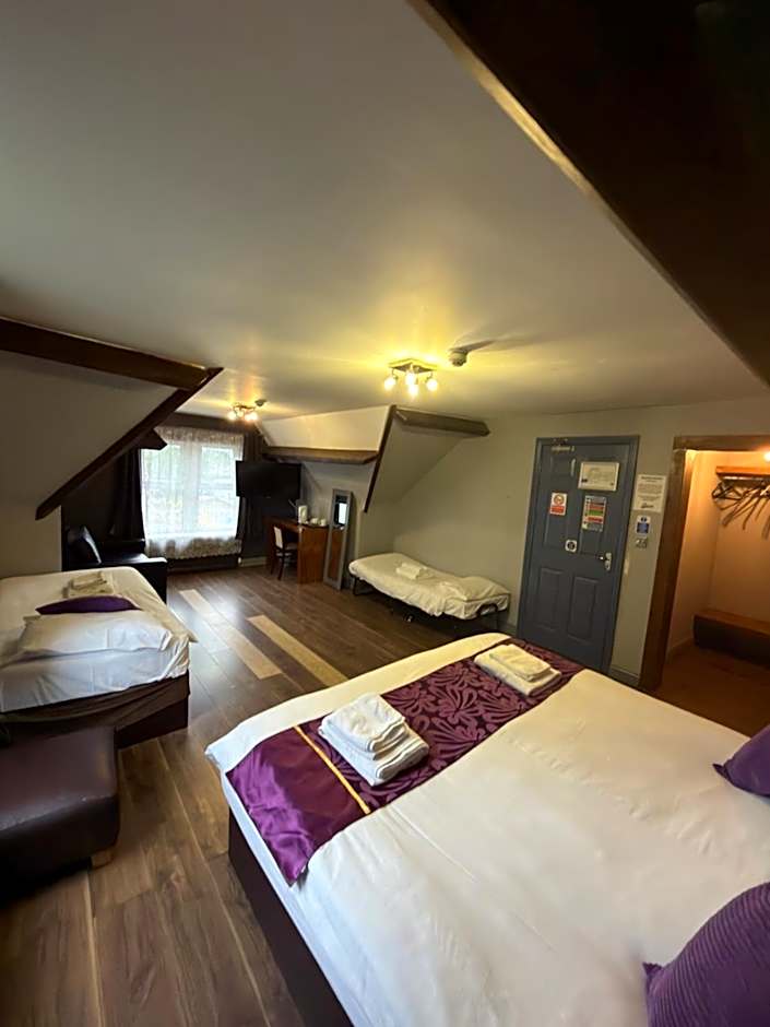 Bennetts Hotel