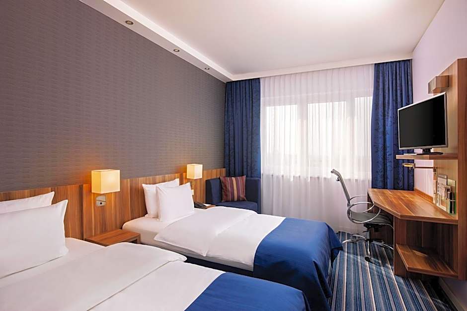 Holiday Inn Express Bremen Airport By IHG