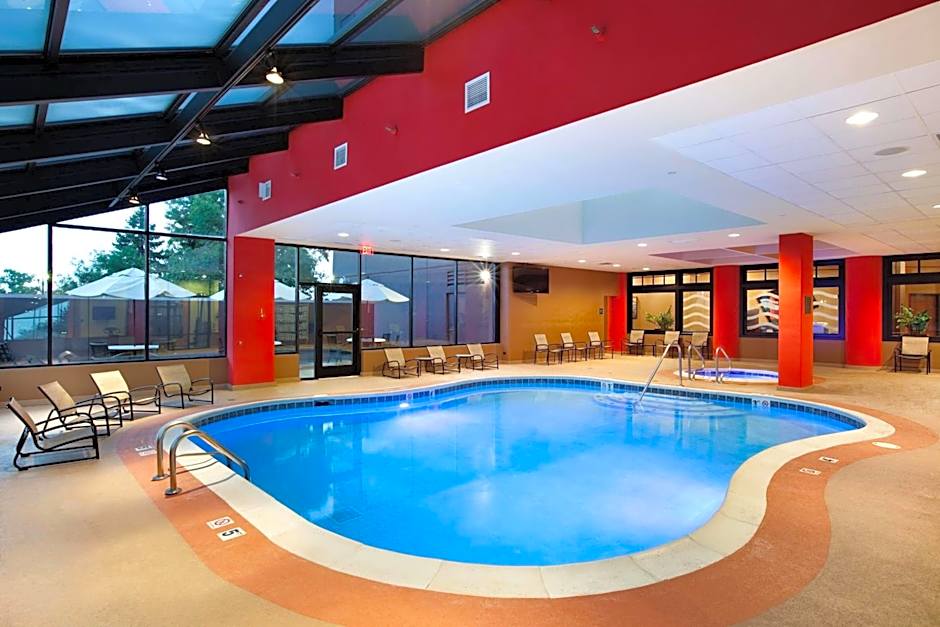 Hilton Suites Chicago Oak Brook