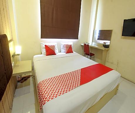 Deluxe Double Room for 2 Adults and 1 Child