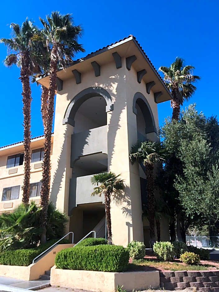 Ramada by Wyndham Barstow