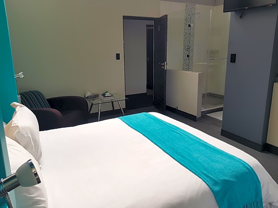 City Living Boutique Hotel