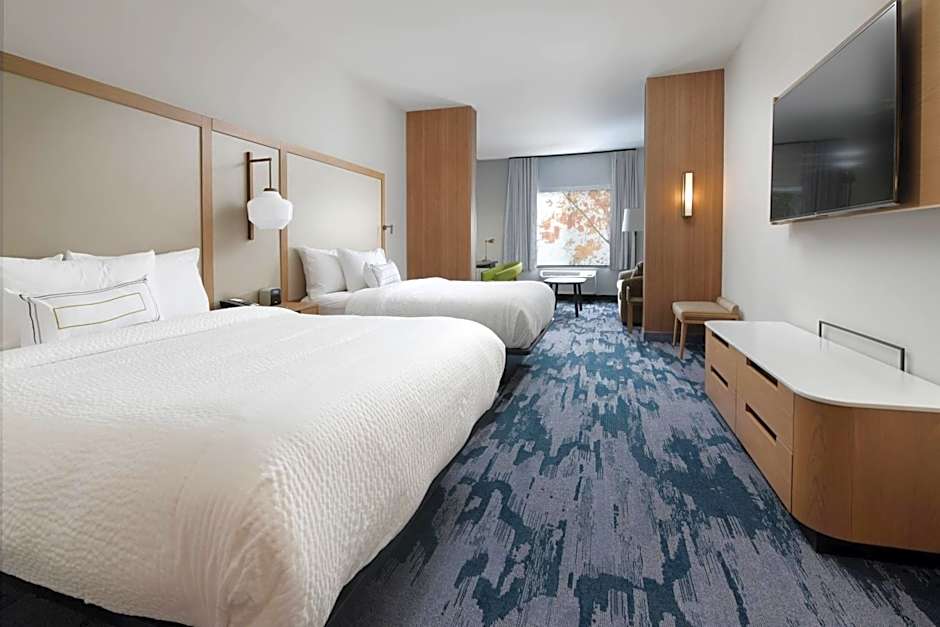Photo 1 of 3 of 2 Queen Beds, Mobility Accessible, Bathtub
