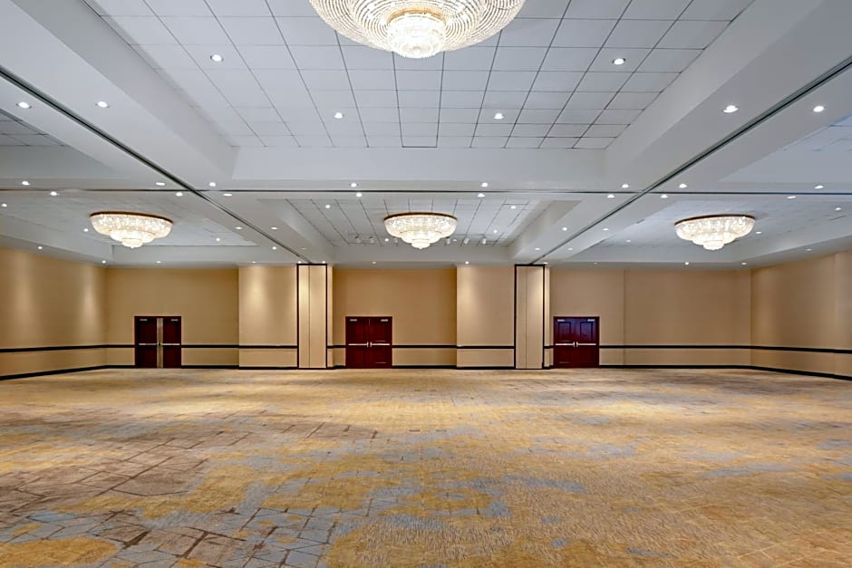 DoubleTree by Hilton Santa Ana - Orange County Airport